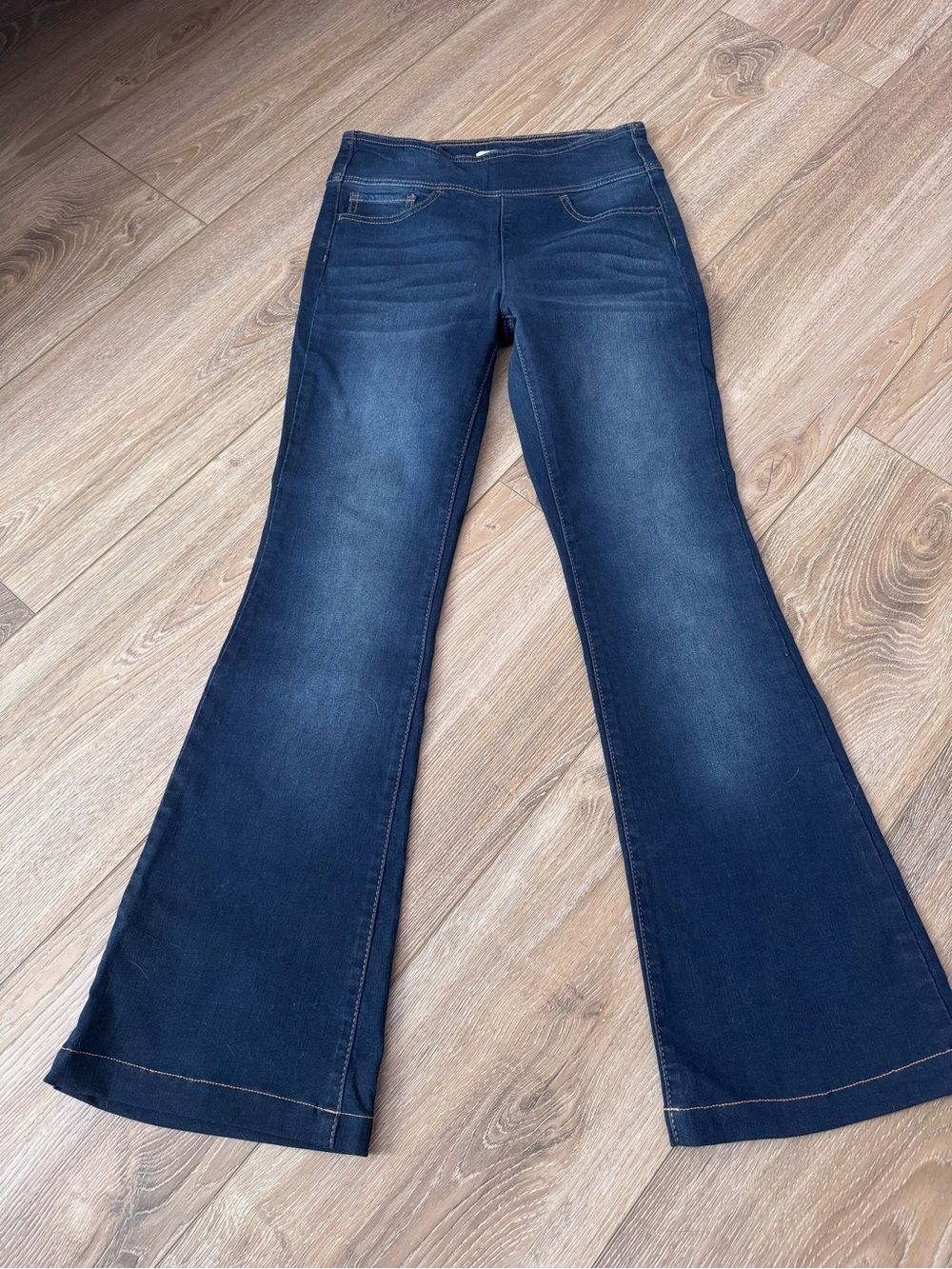 Sofia Vergara Women's Dark Blue Melisa Flared Jeans size 4